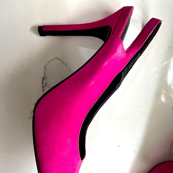 Pointy Fuchsia Heels 💓 - Picture 2 of 5